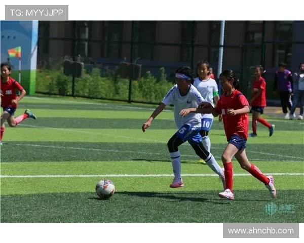 足球比赛中的长传与短传战术应用