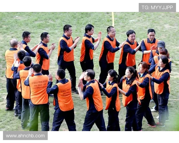 足球训练中的小组协作与团队配合